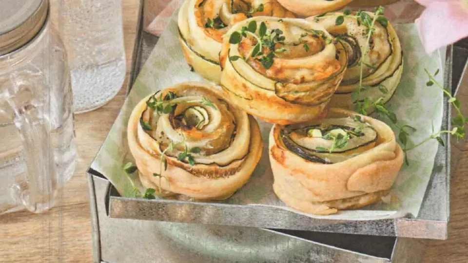 Crinkle-Pie-Schnecken mit Zucchini und Ziegenkäse
