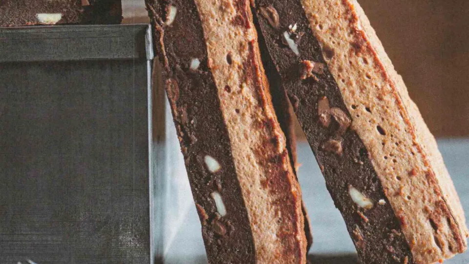 Nougat-Brownies mit Schokomousse