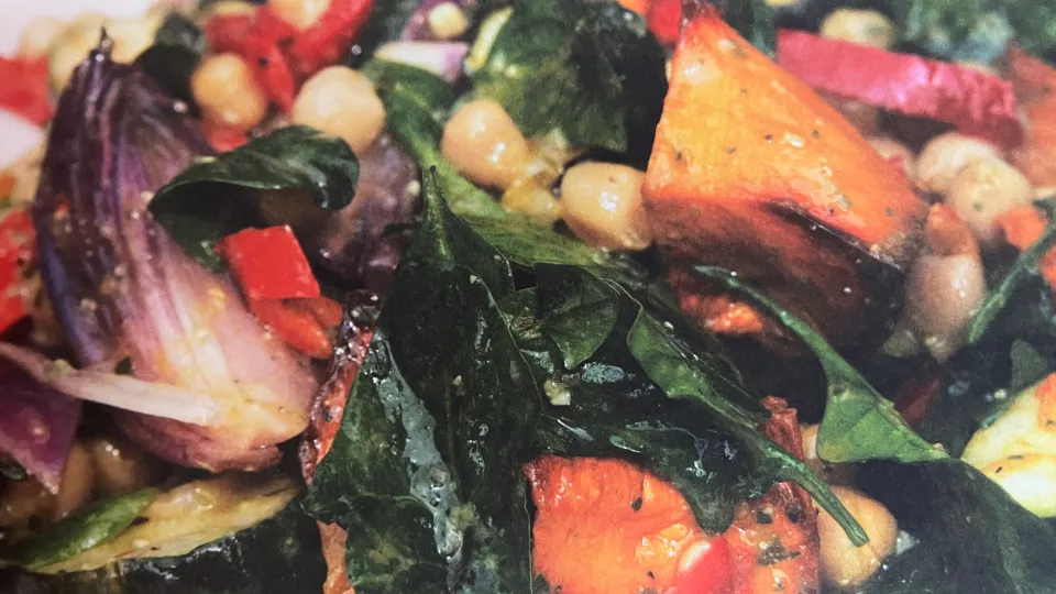 Kürbis-Kichererbsen-Salat mit Feta 