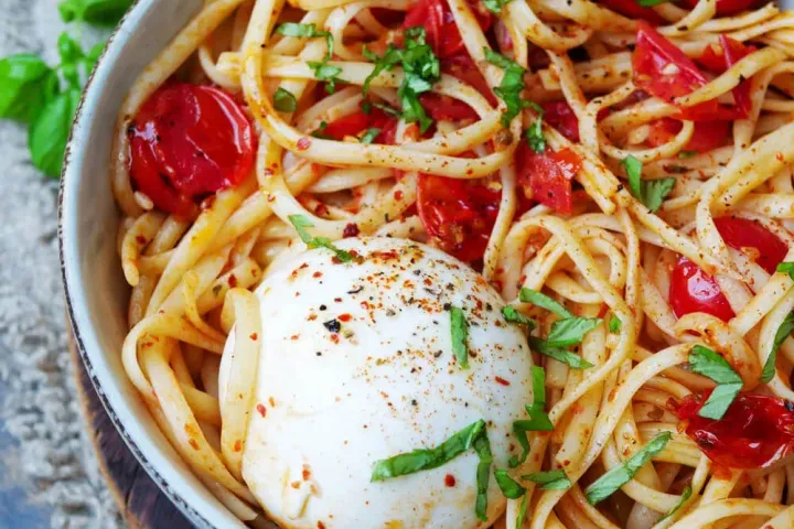 Burrata-Pasta mit Tomaten – Bild 3